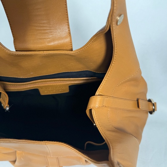 Bvlgari Leather Chandra Bag with dust bag EUC - Picture 11 of 14